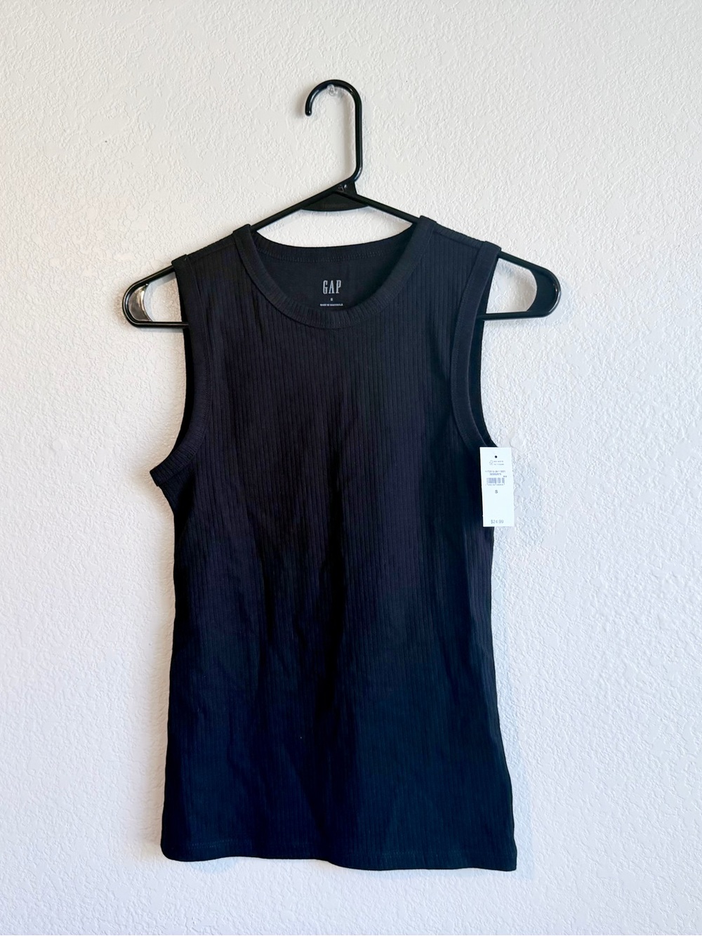 GAP Ribbed Basics Tank Top Bundle - Picture 2 of 7